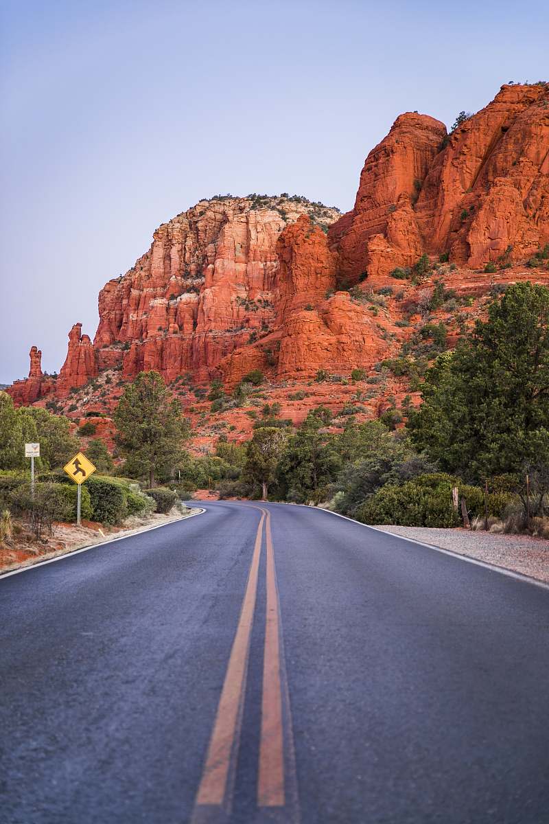united states road leading to red mountain sedona